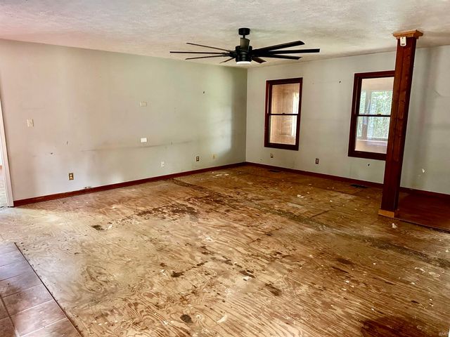 8223 S County Road 250 West Road, Cloverdale, IN 46120