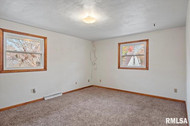 811 W Governor Street, Springfield, IL 62704