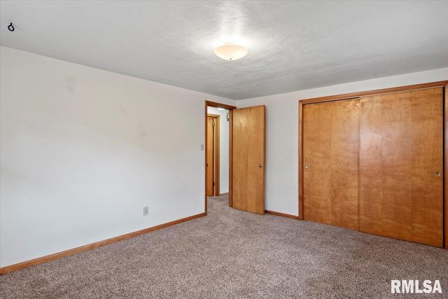 811 W Governor Street, Springfield, IL 62704