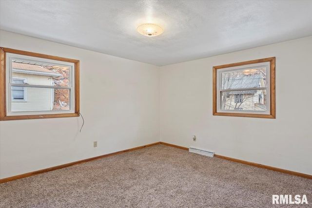 811 W Governor Street, Springfield, IL 62704