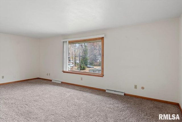 811 W Governor Street, Springfield, IL 62704