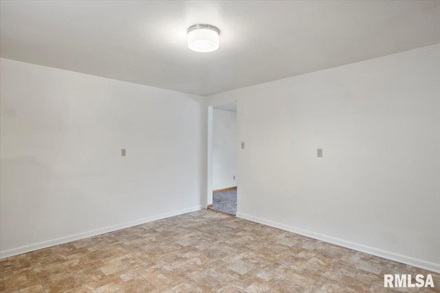 811 W Governor Street, Springfield, IL 62704