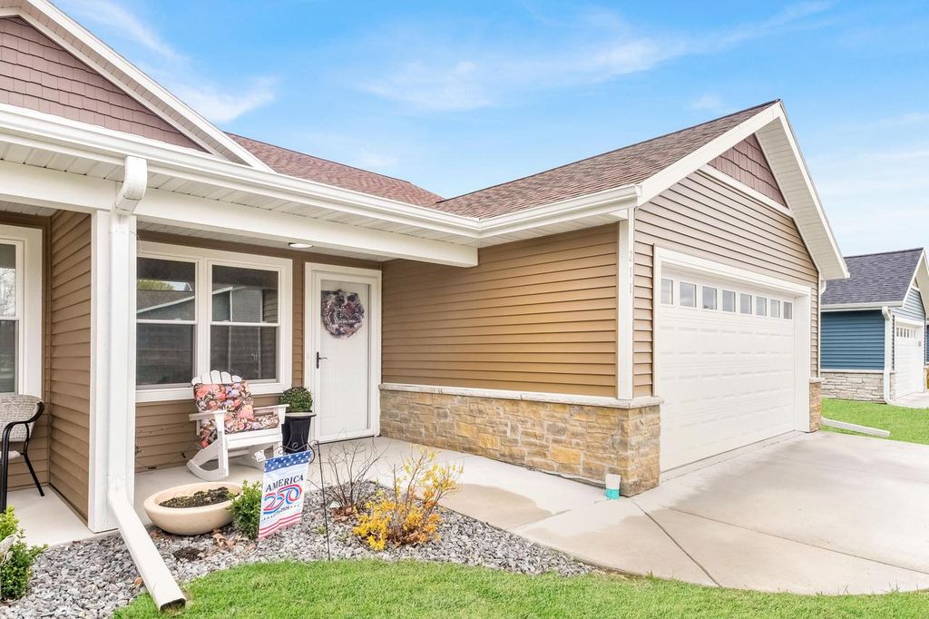 211 Edenview LANE, Eden, WI 53019