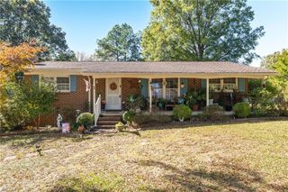 835 Grand Oaks Drive, Eden, NC 27288