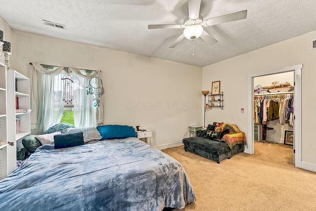 38 Buttercup Court SW, Pataskala, OH 43062