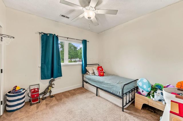 38 Buttercup Court SW, Pataskala, OH 43062