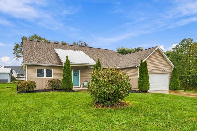 38 Buttercup Court SW, Pataskala, OH 43062