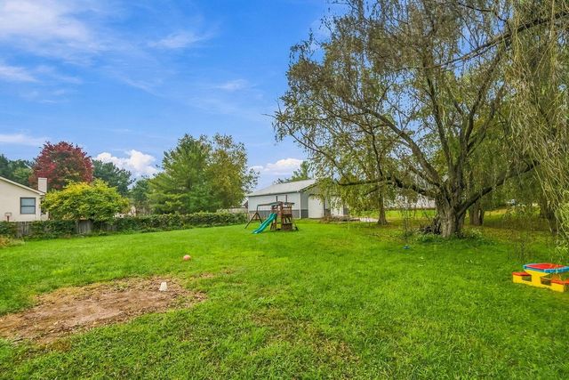 38 Buttercup Court SW, Pataskala, OH 43062