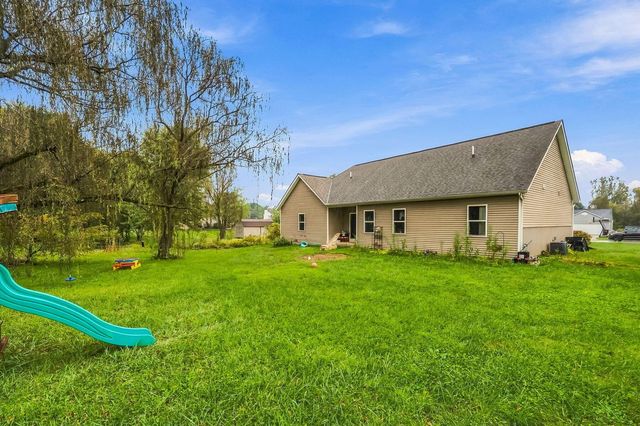 38 Buttercup Court SW, Pataskala, OH 43062