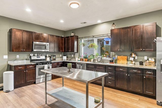 38 Buttercup Court SW, Pataskala, OH 43062