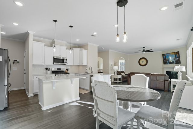 126 Walleye Lane, Troutman, NC 28166