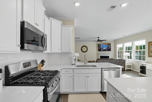 126 Walleye Lane, Troutman, NC 28166