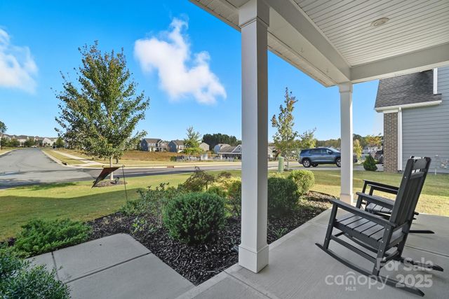 126 Walleye Lane, Troutman, NC 28166