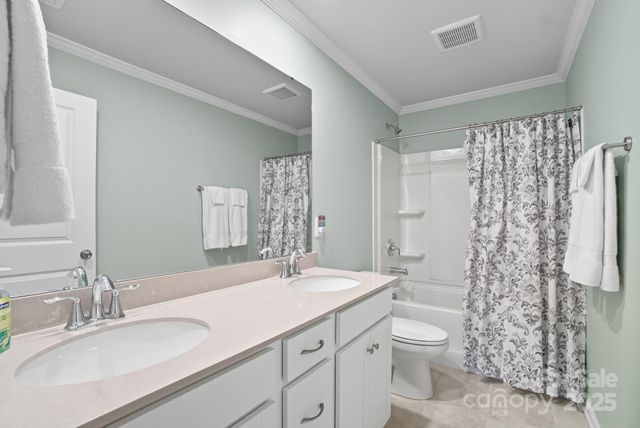 126 Walleye Lane, Troutman, NC 28166