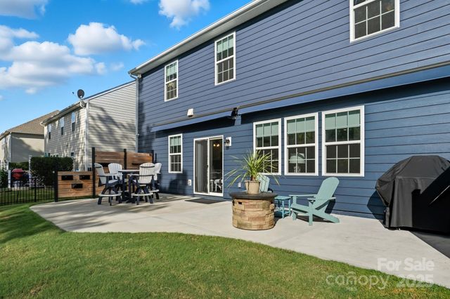 126 Walleye Lane, Troutman, NC 28166