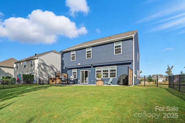 126 Walleye Lane, Troutman, NC 28166