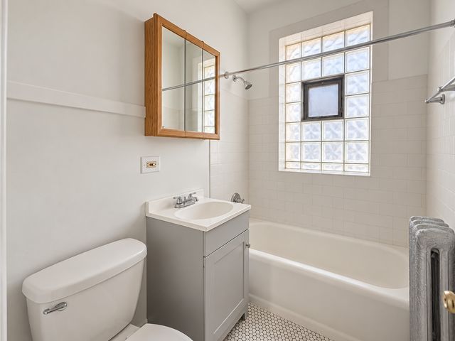 5453 S Everett Avenue 1A, Chicago, IL 60615