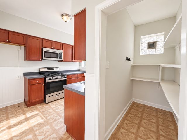 5453 S Everett Avenue 1A, Chicago, IL 60615