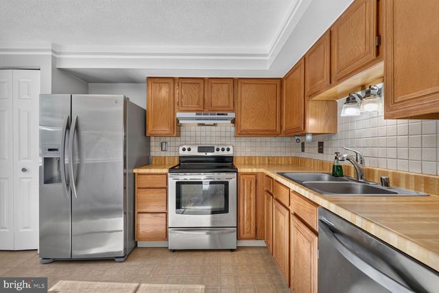 6109 GARDENIA CT, Alexandria, VA 22310