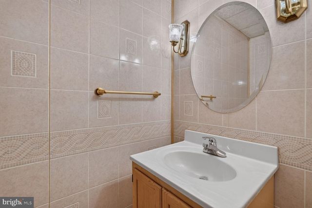 6109 GARDENIA CT, Alexandria, VA 22310