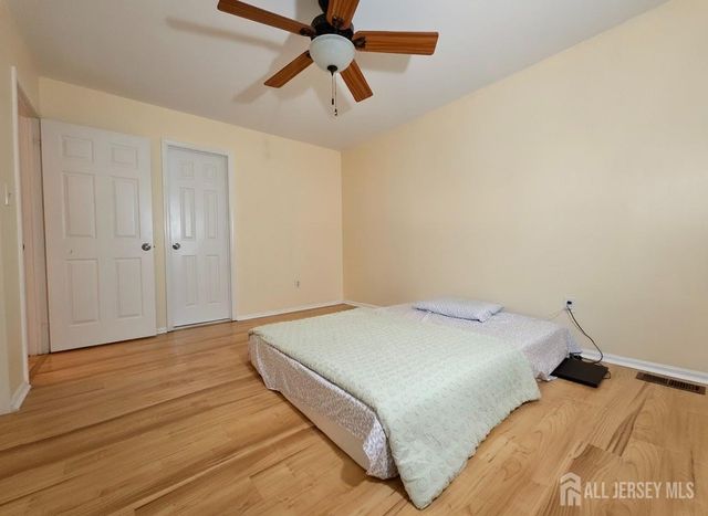 34 Almond Drive, Somerset County, NJ 08873