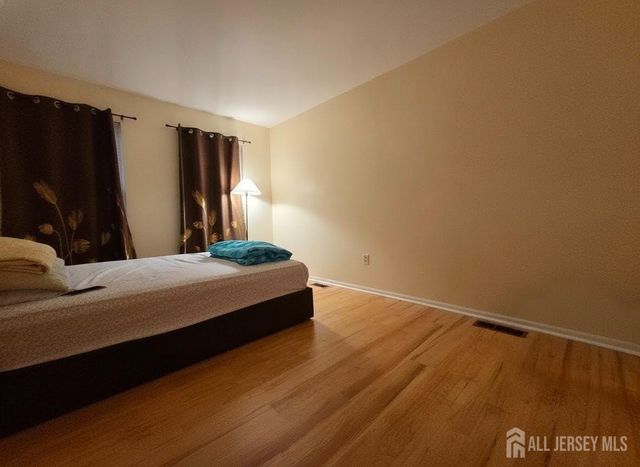 34 Almond Drive, Somerset County, NJ 08873