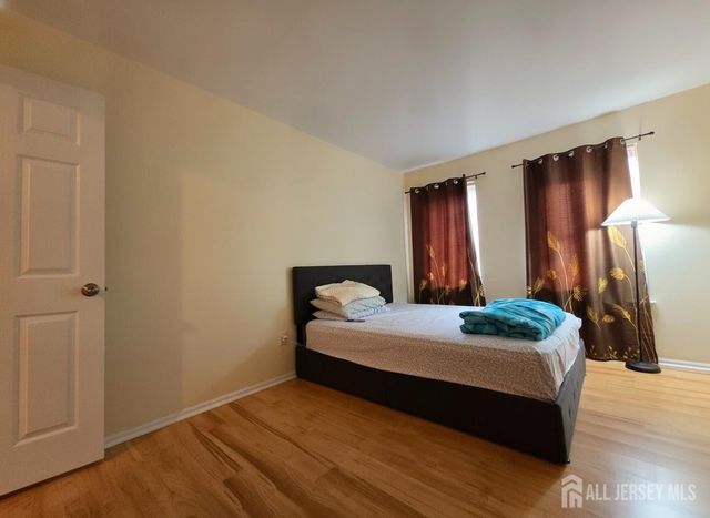 34 Almond Drive, Somerset County, NJ 08873