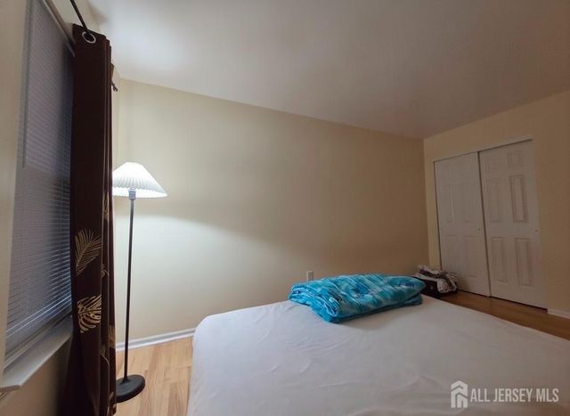 34 Almond Drive, Somerset County, NJ 08873