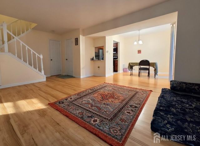 34 Almond Drive, Somerset County, NJ 08873