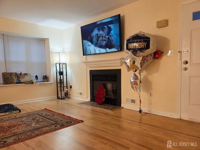 34 Almond Drive, Somerset County, NJ 08873