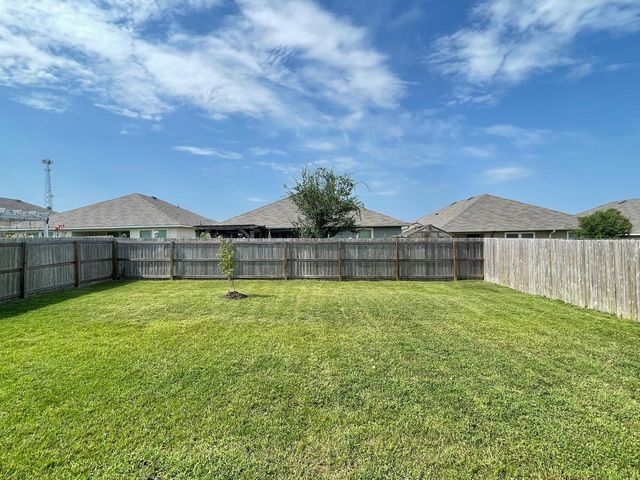 221 Pecos Drive, Huntsville, TX 77340