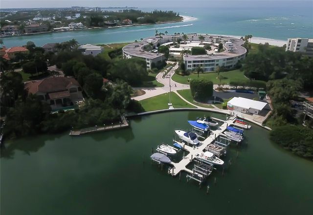 100 SANDS POINT ROAD 225, Longboat Key, FL 34228