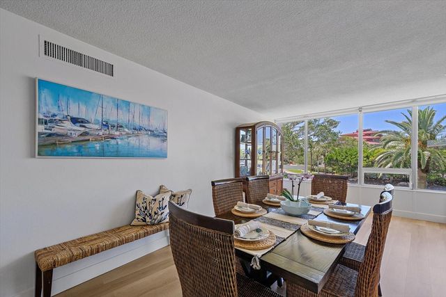 100 SANDS POINT ROAD 225, Longboat Key, FL 34228