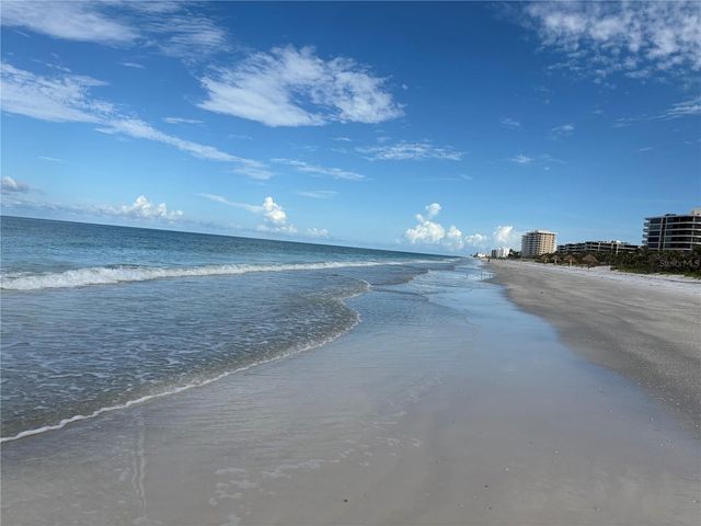 100 SANDS POINT ROAD 225, Longboat Key, FL 34228