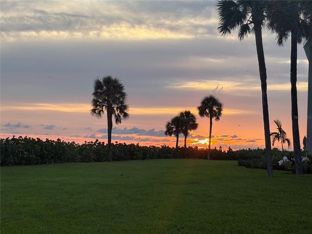 100 SANDS POINT ROAD 225, Longboat Key, FL 34228