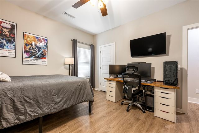 2705 S Angels Road, Fayetteville, AR 72701