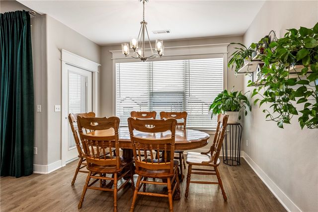 2705 S Angels Road, Fayetteville, AR 72701