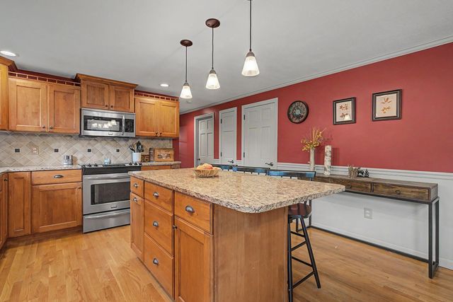 126 Oak Hill Road, Lebanon, ME 04027