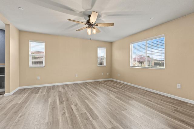 365 J St, Biggs, CA 95917