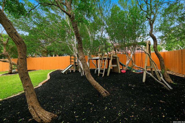 5815 Cedar Hill Way, San Antonio, TX 78253