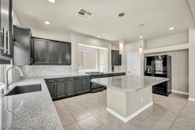 6571 Tangled Vines Avenue, Las Vegas, NV 89139