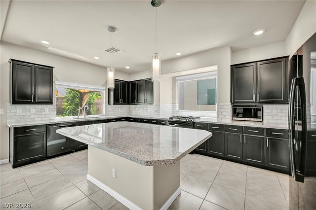 6571 Tangled Vines Avenue, Las Vegas, NV 89139