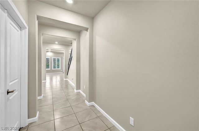 6571 Tangled Vines Avenue, Las Vegas, NV 89139