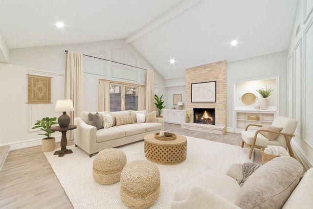 154 NE Old Bridge Lake, Houston, TX 77069