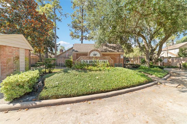 154 NE Old Bridge Lake, Houston, TX 77069