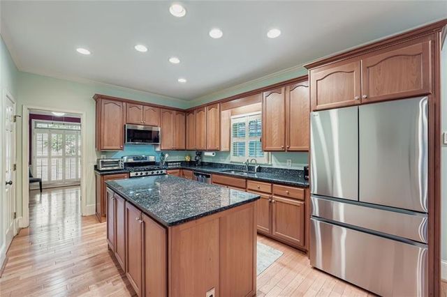 1959 Clairborne Court, Dunwoody, GA 30338