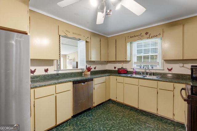 4365 Crystal Lake Drive, Macon, GA 31217