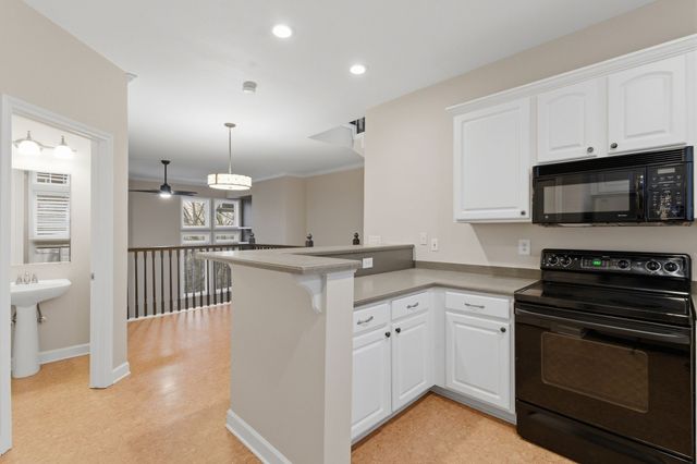 320 Old Hickory Blvd Apt 703, Nashville, TN 37221