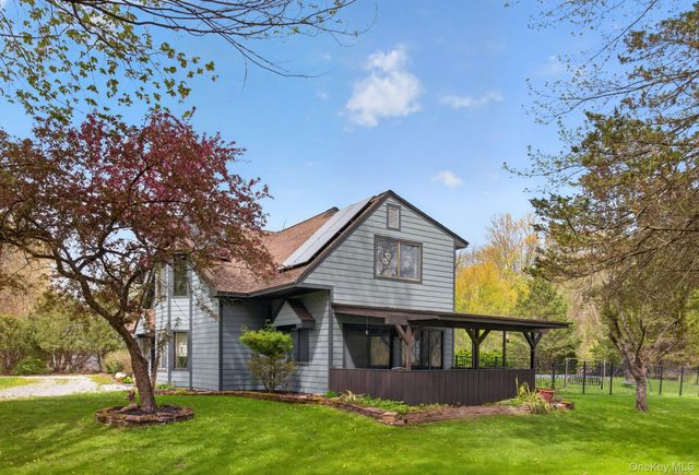 137 Blue Hill Road, Hopewell Junction, NY 12533