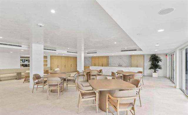 2784 S Ocean Boulevard 403s, Palm Beach, FL 33480